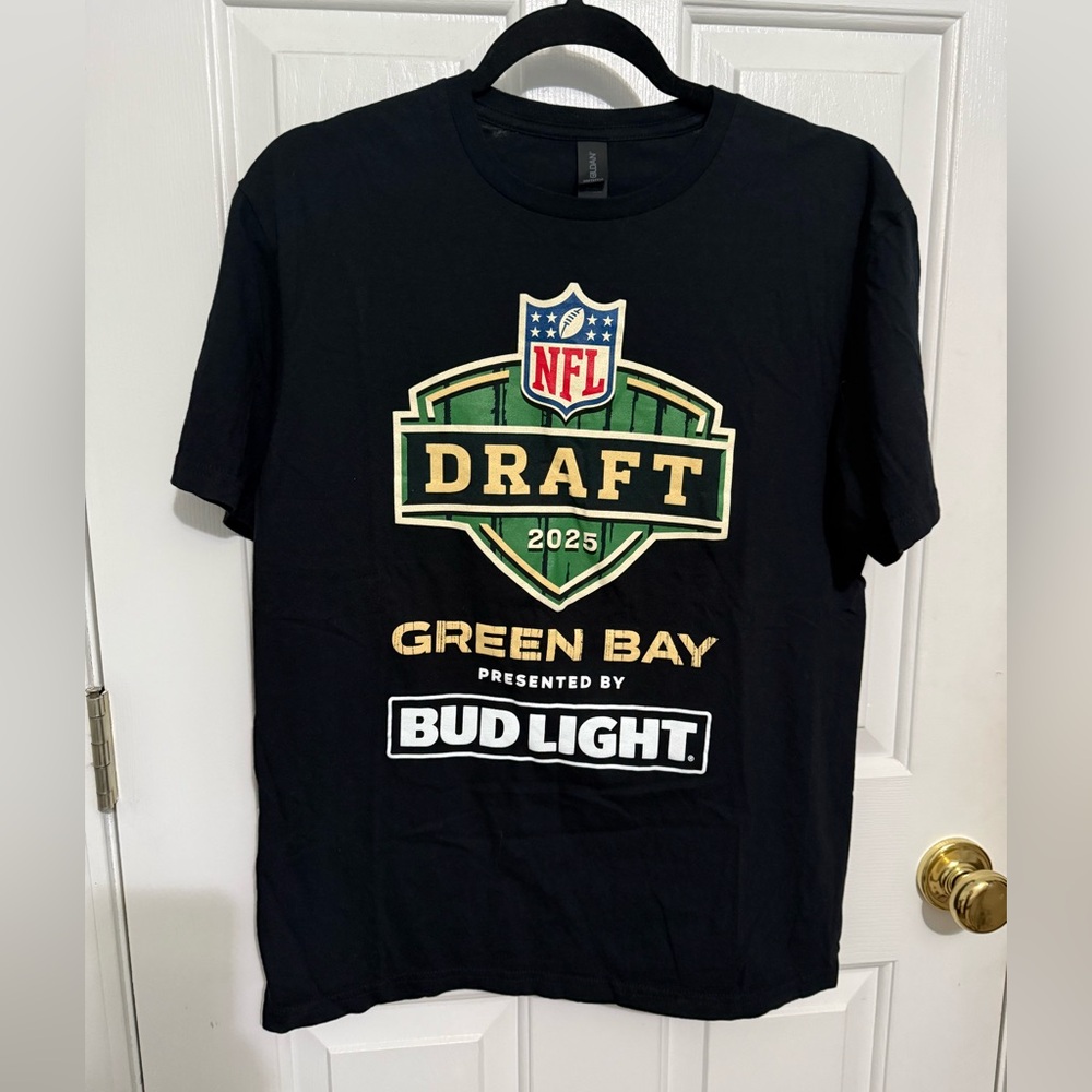 Green Bay NFL Draft 2025 T-Shirt *EXCELLENT CONDITION*
